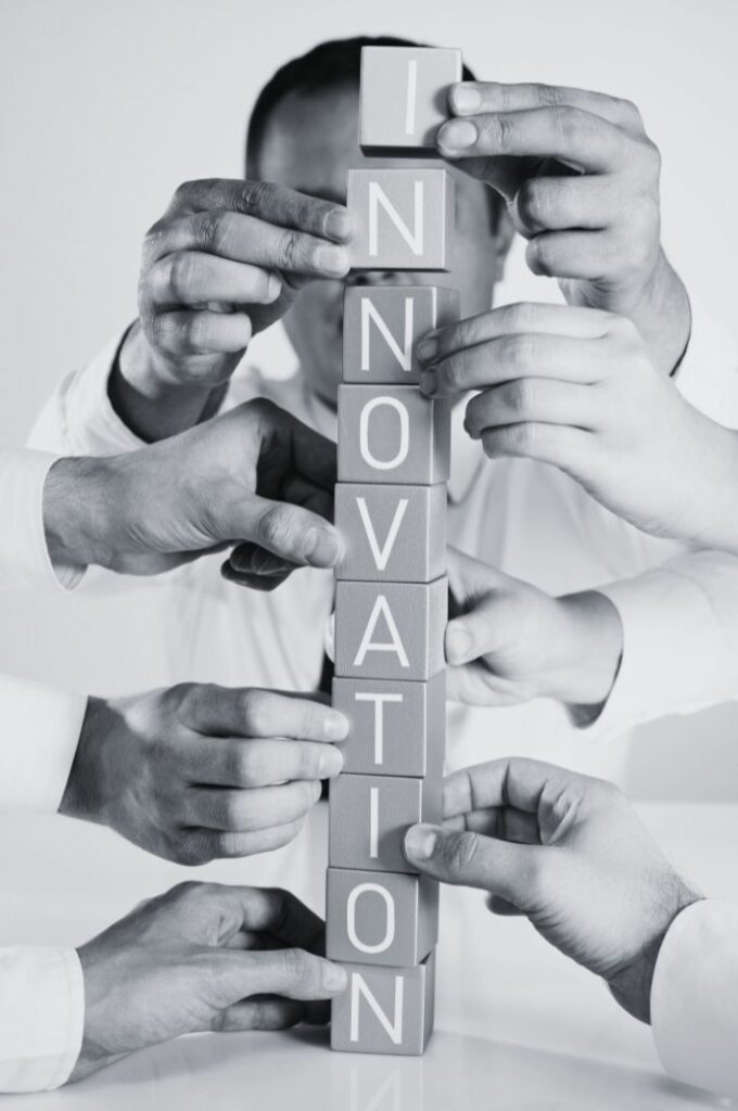 Co-construction de l'innovation. Intelligence collective, créativité, démarche collaborative et expérimentation.